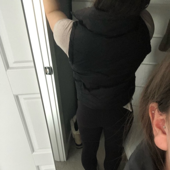 Black Puff Vest - Picture 3 of 5